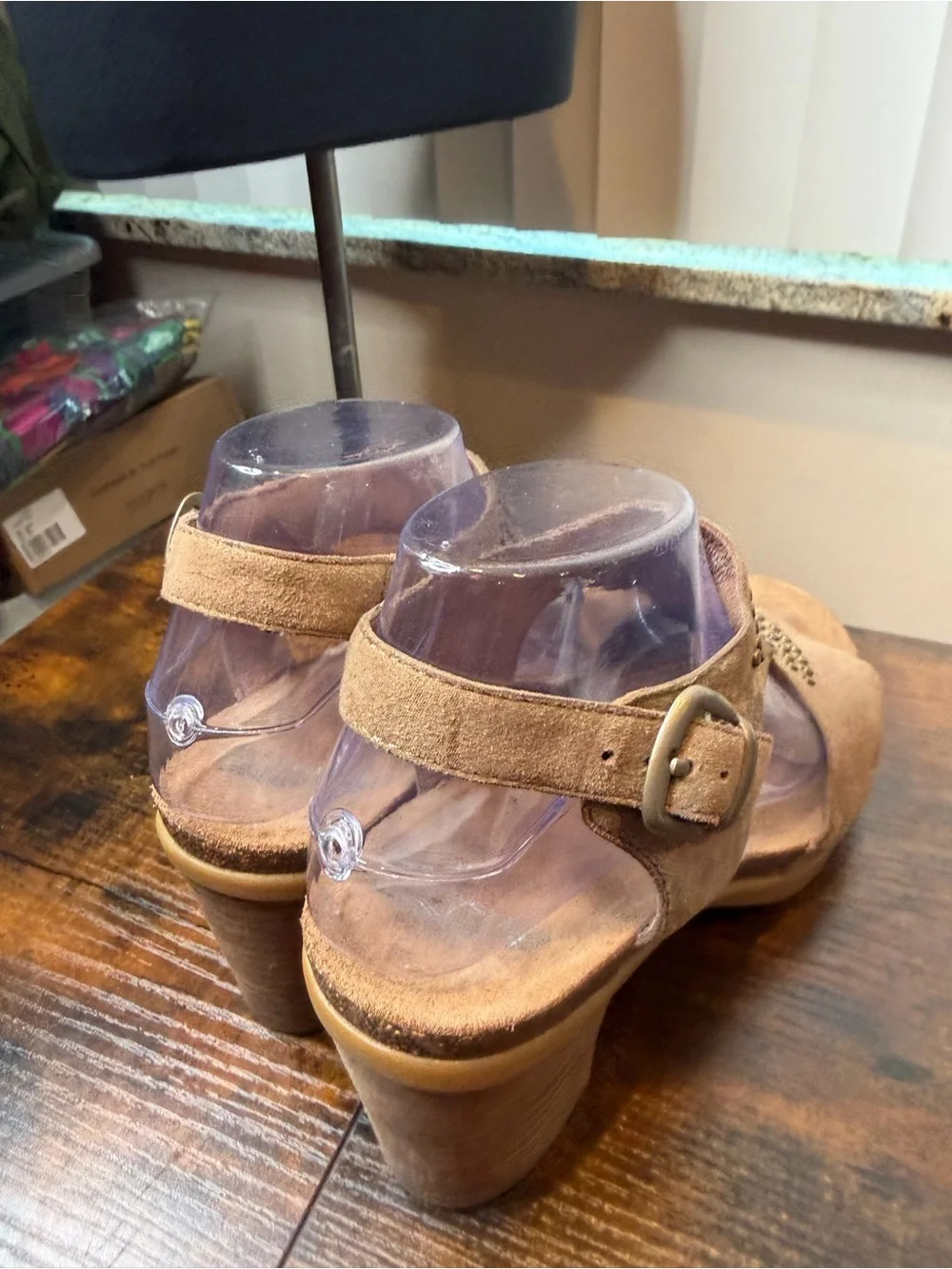 Dansko Deandra Women’s Tan Suede Studded Open-Toe Block Heel Sandals SZ38/ 7.5-8
